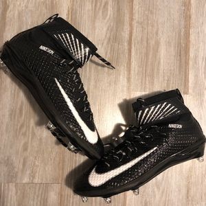 Nike Mens Lunarbeast Elite Football Cleat